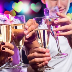 結婚式二次会には華やかな景品が似合います！